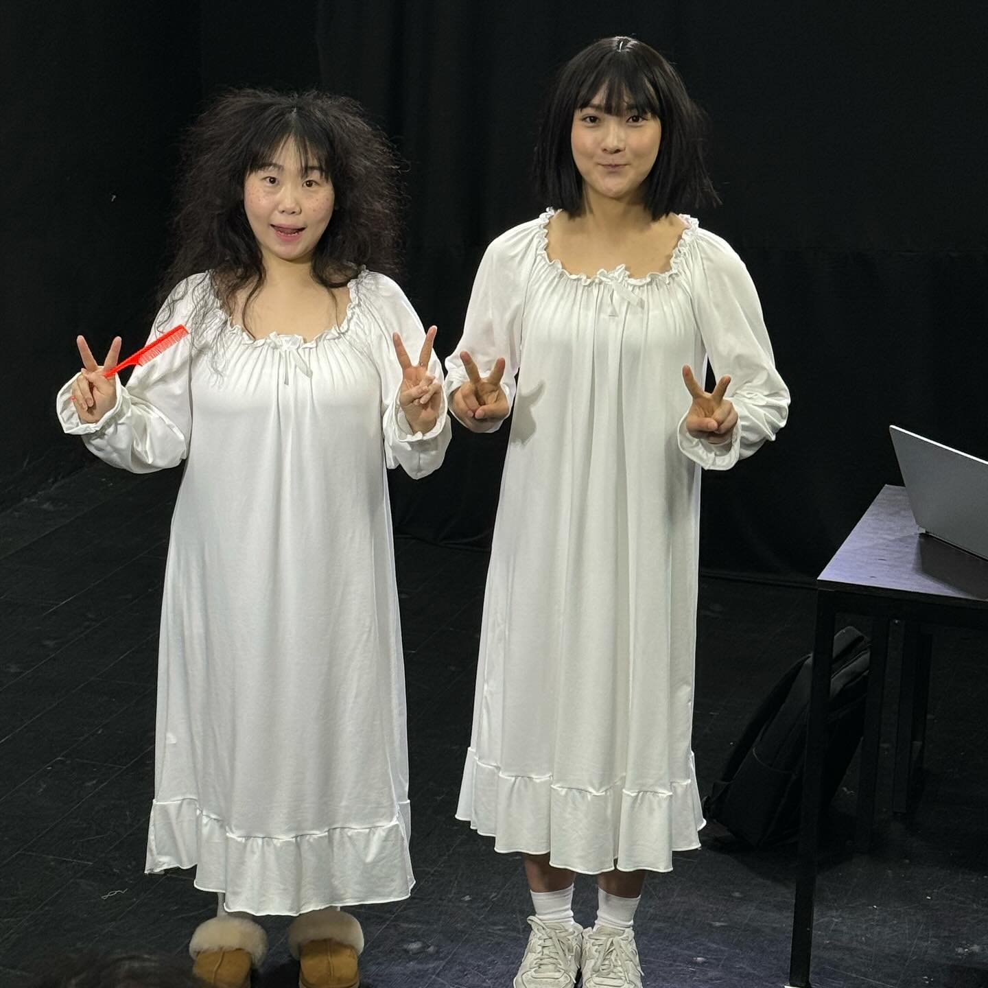 짧다면 짧고 길다면 긴 무대 위 15분
너무너무 재밌었던 “하얀꽃” 끝,,,
새로운 작품으로 새로운 사람들을 만나는게 얼마나 신나는 일인지
행운 일기장에 하나 더 추가해야지🫶🏻

시간 내어 공연에 보러와주셔서 감사했습니다🤍