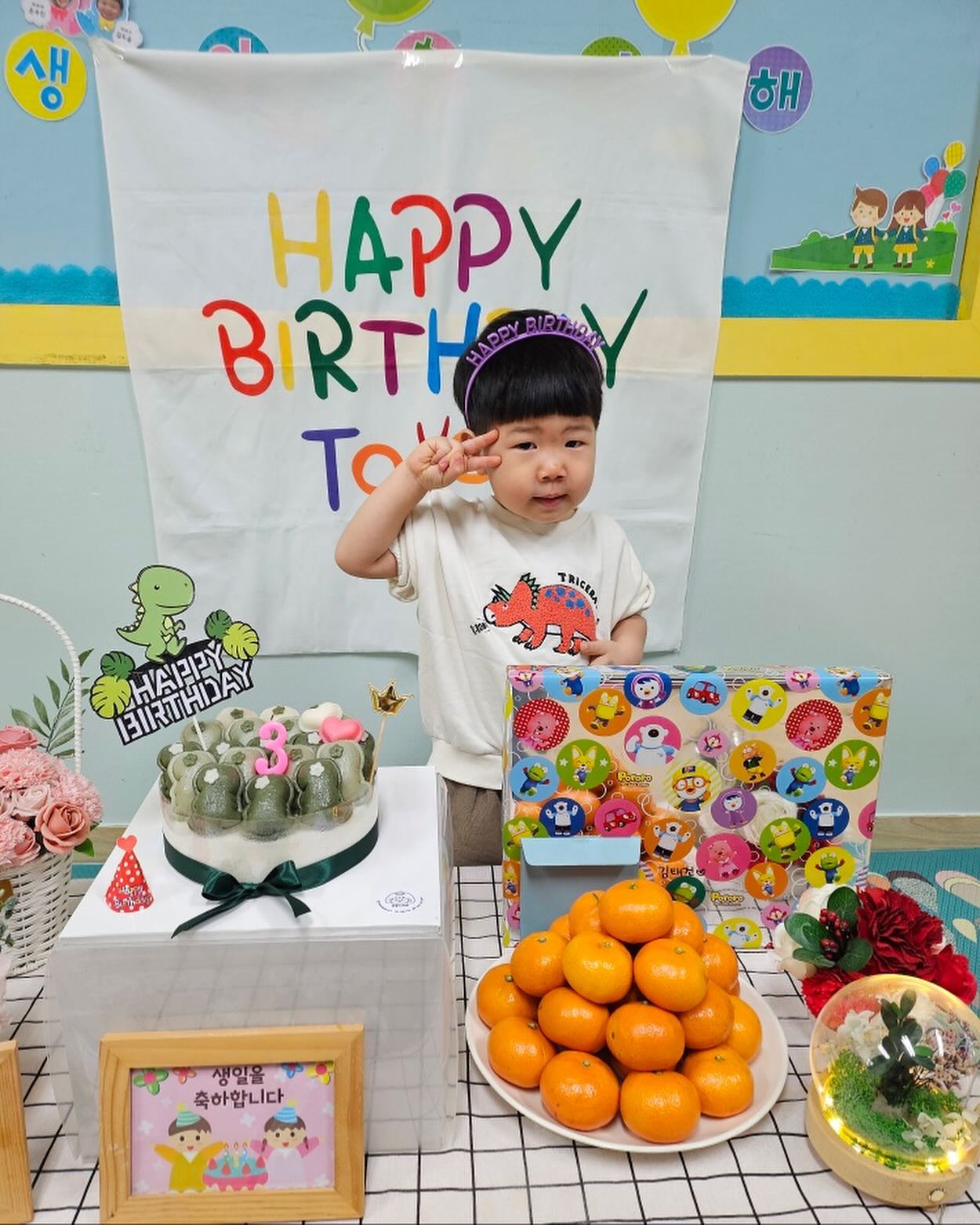 #20231211
#20201211
3번째생일🎂
매년오는생일이지만 뭔가 뭉클🥹
내년엔아빠있겠찌?
#김태건 #생일 #12월생일 #쥐띠아기 #36개월