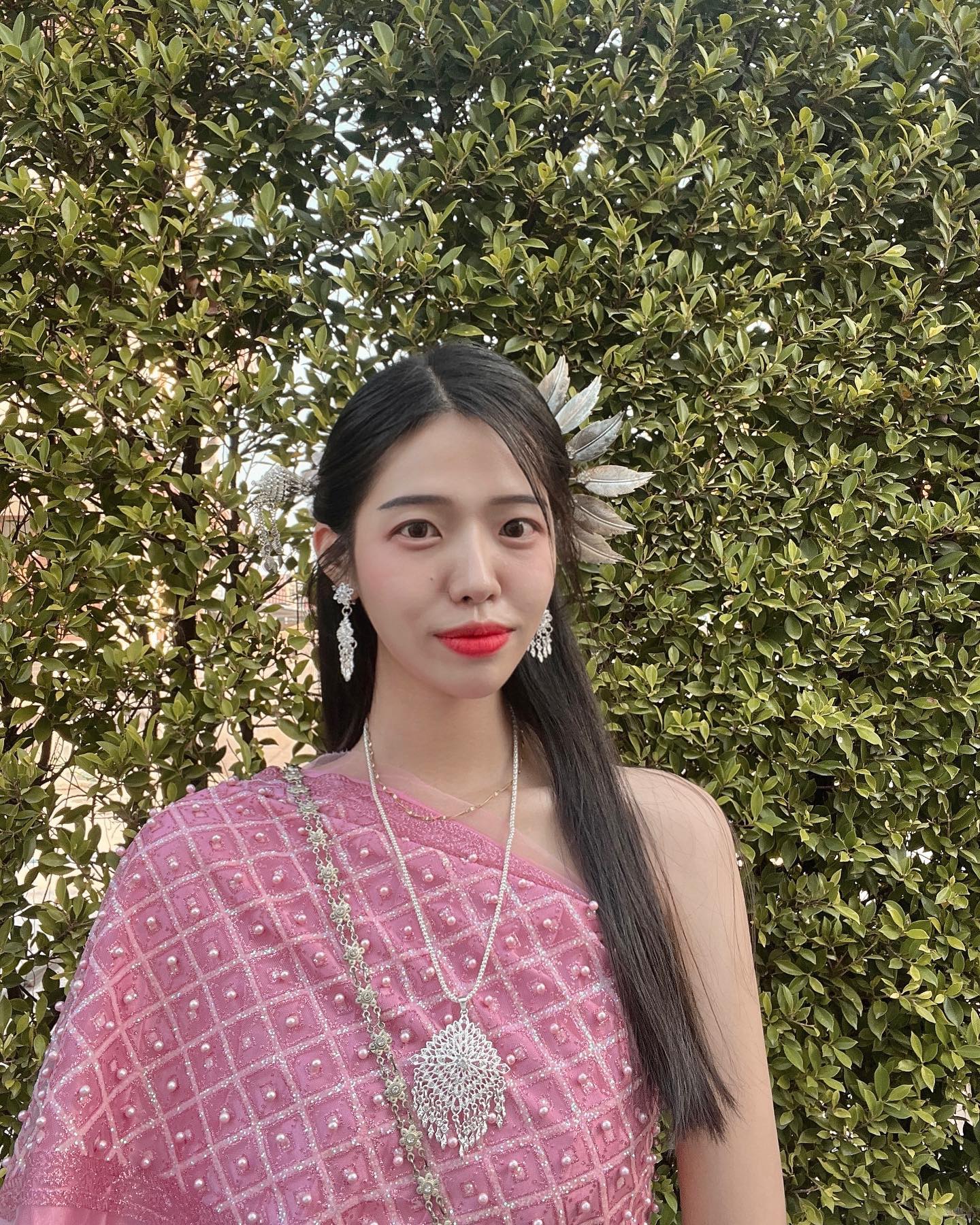 🇹🇭+2

한국새럼입니다만..