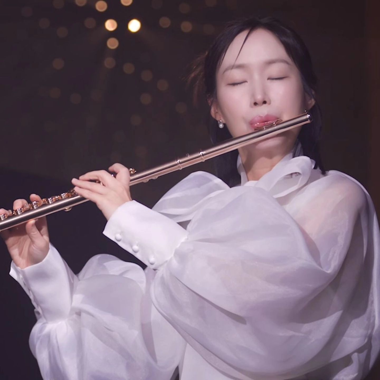 깔끔우아한 중단발 가시번 hyerimi2
오간자 블라우스와 찰떡인 광광메콥 doubleleemakeup 

𝐼𝑟𝑎𝑒 이래

𝑇𝑜 𝑏𝑒 𝑚𝑒, 내가 되는 시간