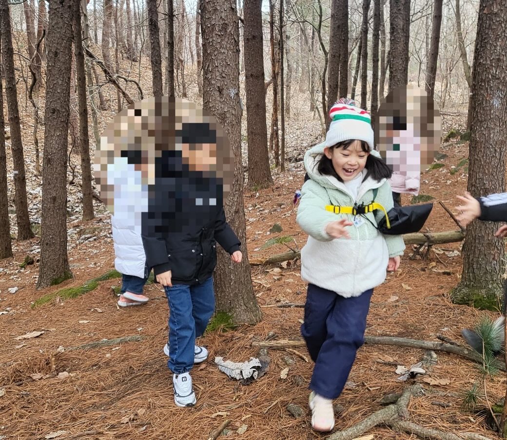 #숲체험 #검단산 
이렇게 재미있어하는데.. 계속 시켜줘야 하나 🤔
