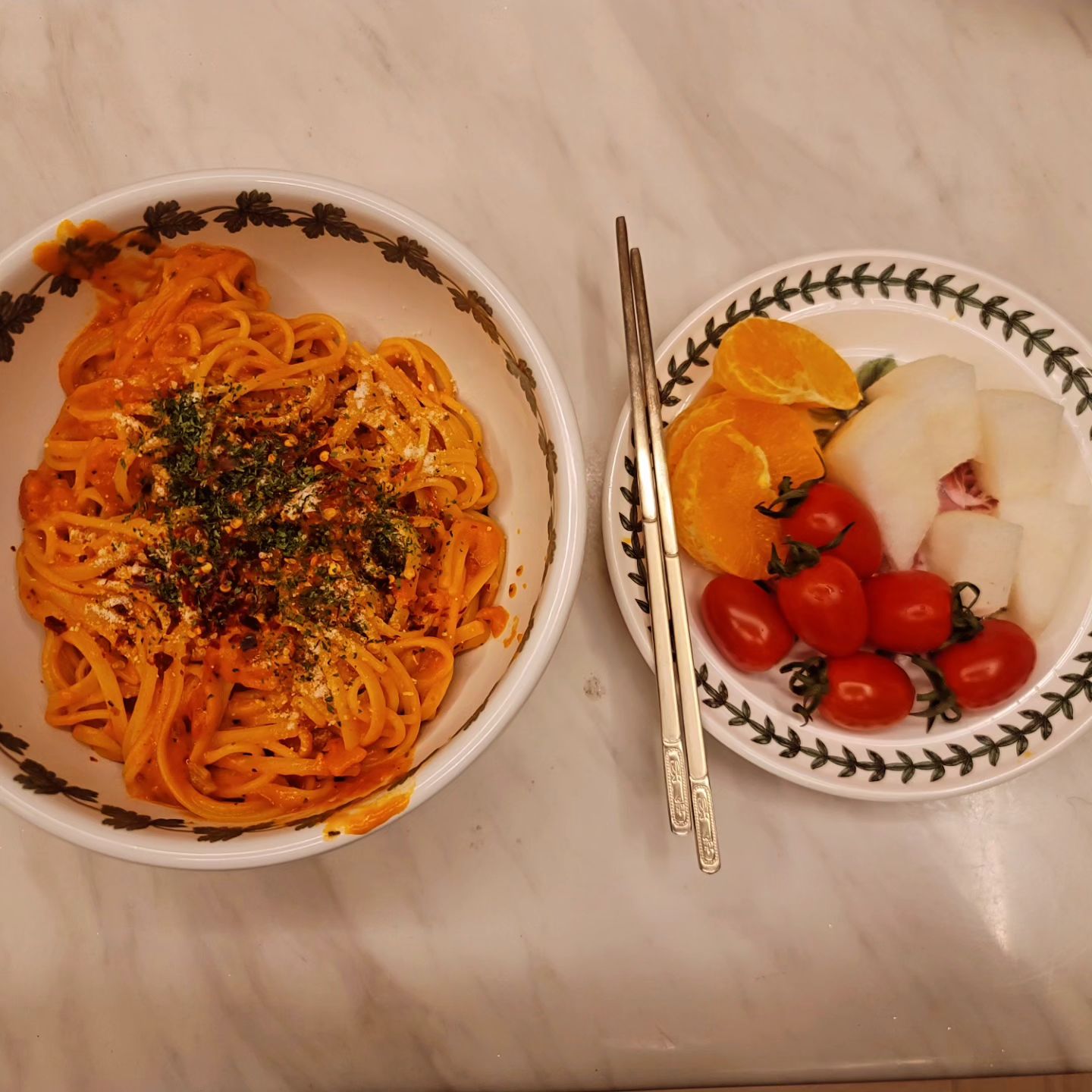 집에서 파스타! 해먹기
로제는 역시 맛있어ㅋㅋ
연휴 끝 아쉬운 야식

#후식은
#과일 #디저트과일 #파스타맛집
#로제파스타만들기
#야식그램 #연휴끝😭 #온더테이블