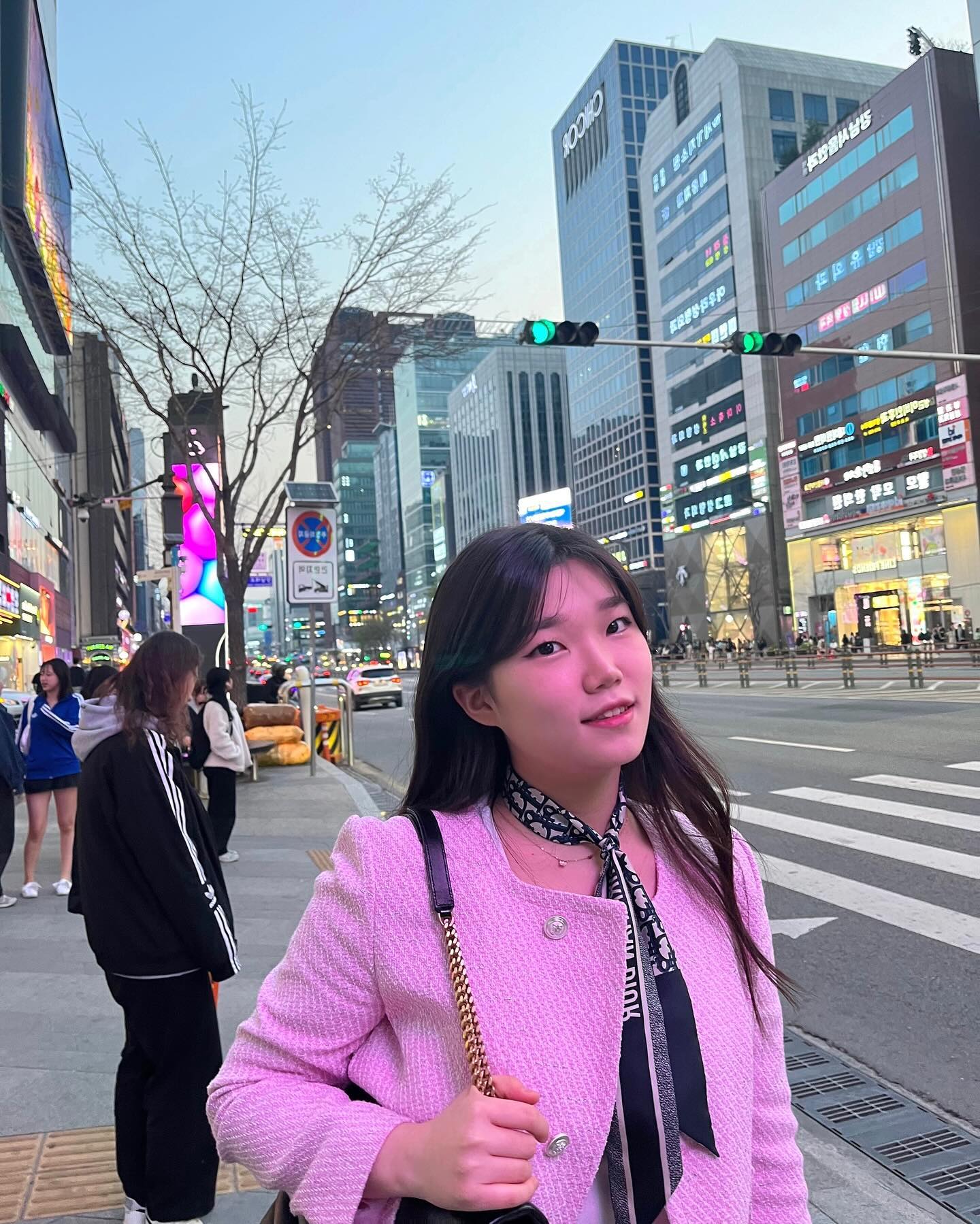 출근이 아닌 강남 오랜만이야 🌷✨