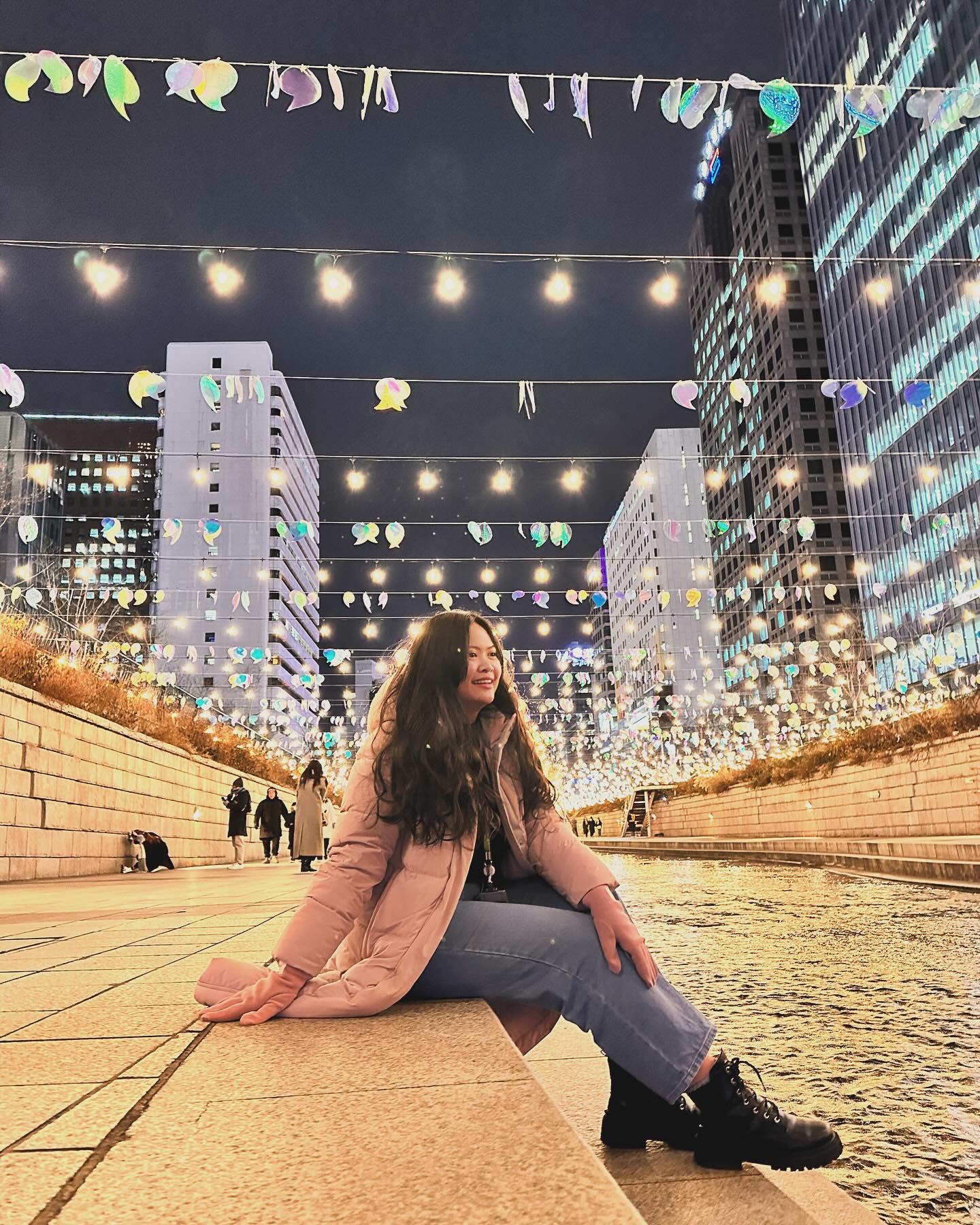 크리스마스 is around the corner~
Have you checked out the #LanternFestival? 

📍Seoul Plaza, Cheonggyecheon, Gwanghwamun

Have a whimsical holiday!

#2023GSM #VisitSeoul #Seoul #GwanghwamunSquare #GwanghwamunSquareMarket #ChristmasMarket #Festival