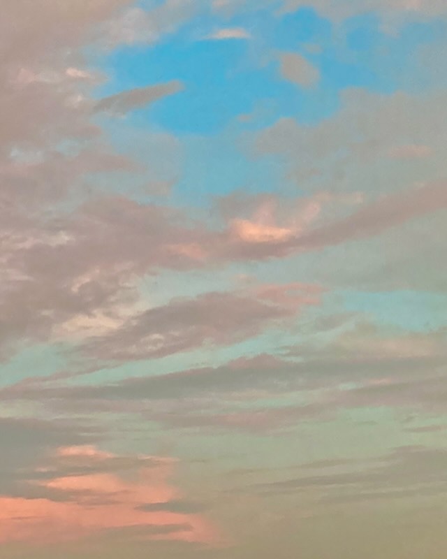 #일상기록 

요즘 회사에서는 후임 인수인계
집에서는 입덧과 피곤함으로 일찍
잠들어버리니 도통 관리를 할수가없었지뭐예요

다시 힘내서 많은분들과 소통 다시 하려구요💪🏻

#일상#기록#소통#일상소통#소통환영#선팔#맞팔#선팔환영#맞팔환영#직장맘#육아맘