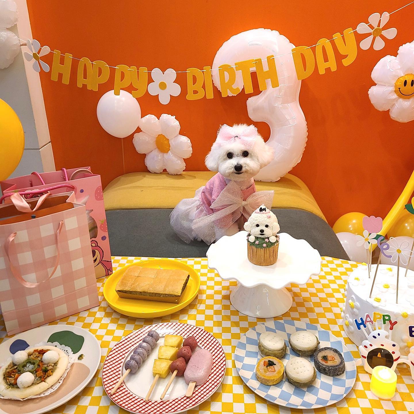 💗 우리 공주 3살 생일 💗
내 목숨보다 소중한 우리 솜이 벌써 세번째 생일 🌹
솜이가 만들어준 소중한 인연들 , 귀여운 강쥐 친구들
우리 공주 평생 행복하게 해줄게 아프지말고 행복하자
내새끼 생일 축하해 ! 넘치도록 사랑해 사랑해 사랑해 🙆🏻‍♀️

#솜이 #생일 #축하해