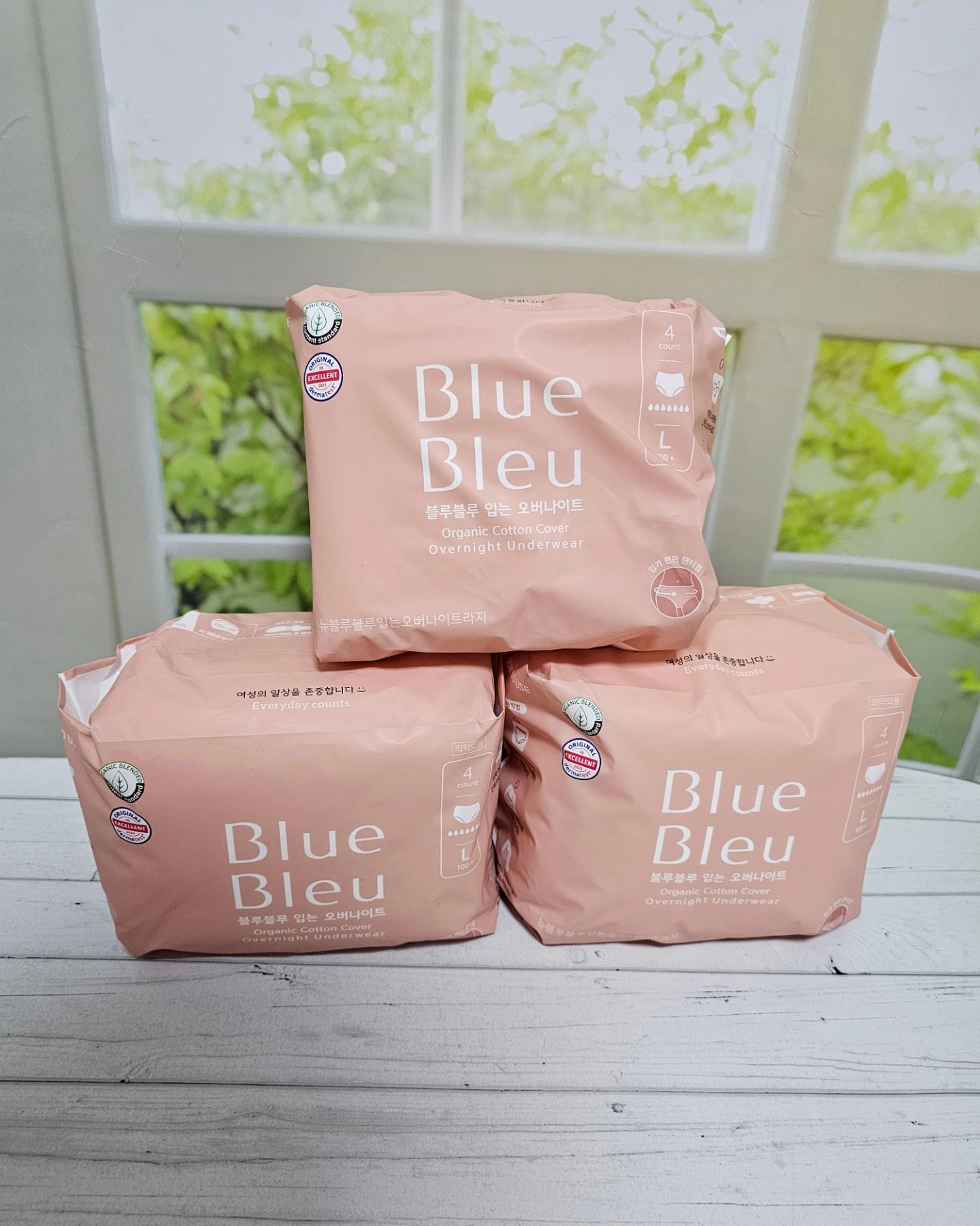 #협찬

흡수력 👍🏻👍🏻 블루블루 생리대💕

bluebleu.official

👉🏻국내 생산 100% 유기농 제품
👉🏻유해 물질 ❌
👉🏻 얇지만 흡수력이 좋고 샘 걱정 없어요^^

입는생리대가 편하여 입는 생리대만 썼었는데~재질이 뻣뻣한것도있고 불편함도 많았어요😭 블루블루 입어보니 허리밴드도 잘 늘어나 너무 편하고 안입은듯한 편안함이🤭 
무엇보다 흡수가 잘 되니 너무 좋더라구요
한번 써보시면 저처럼 블루블루만 찾게 되실거예요🤭

#입는오버나이트 #유기농생리대 #생리대추천 #입는오버나이트추천 #흡수력좋은생리대 #발암물질없는생리대