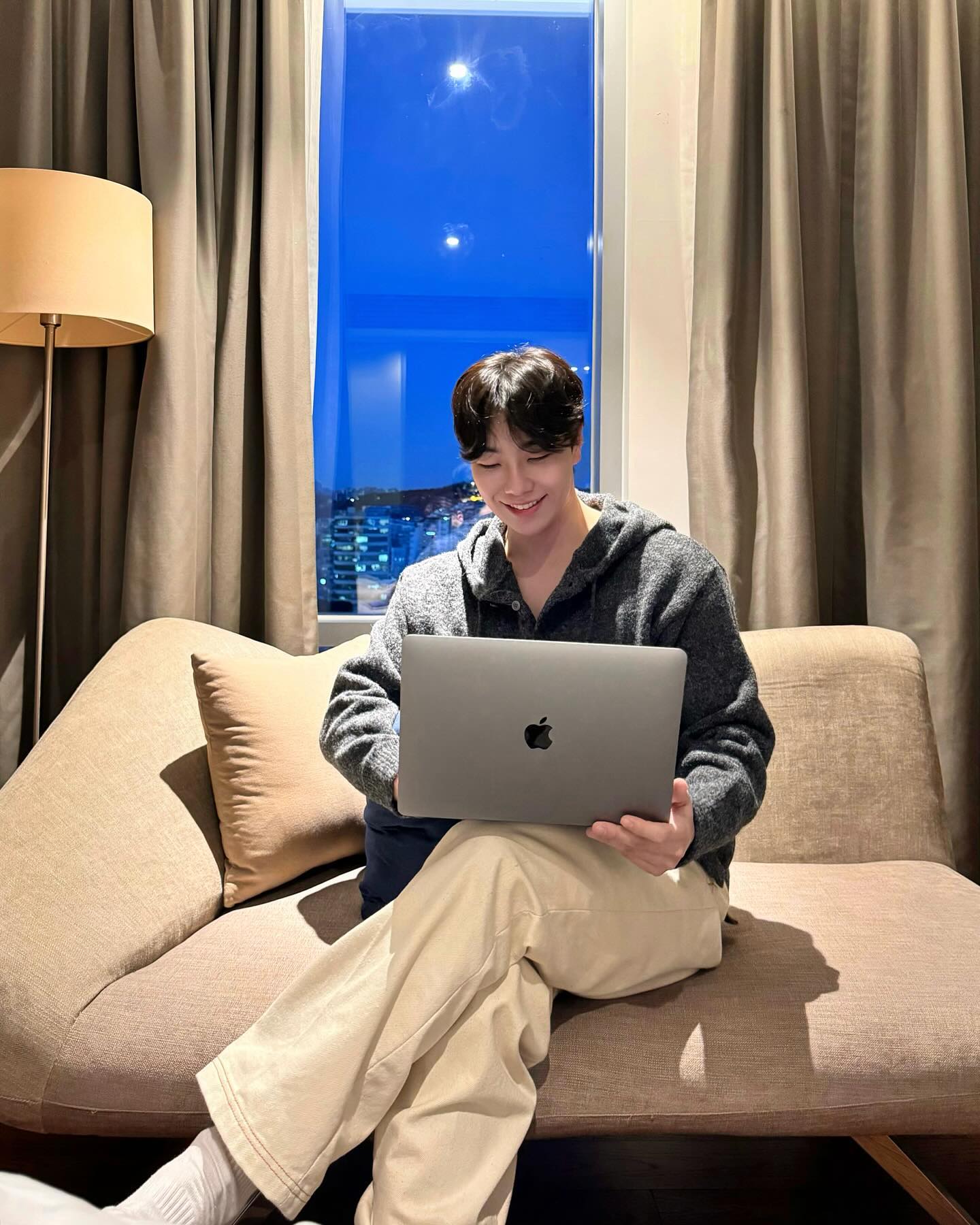 어쩌다보니 넷플용 맥북 😅😂