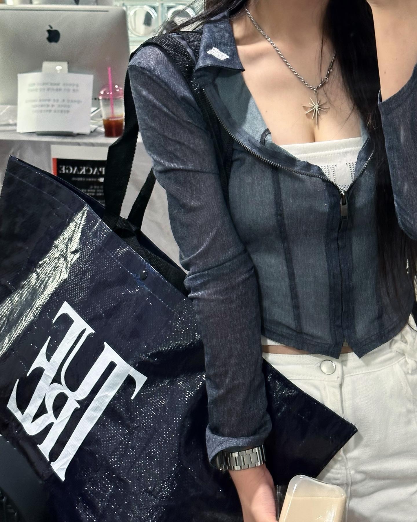 혼자 아침부터 쇼핑하기 넘 재미쏘(۶்▿்)۶
#오브이