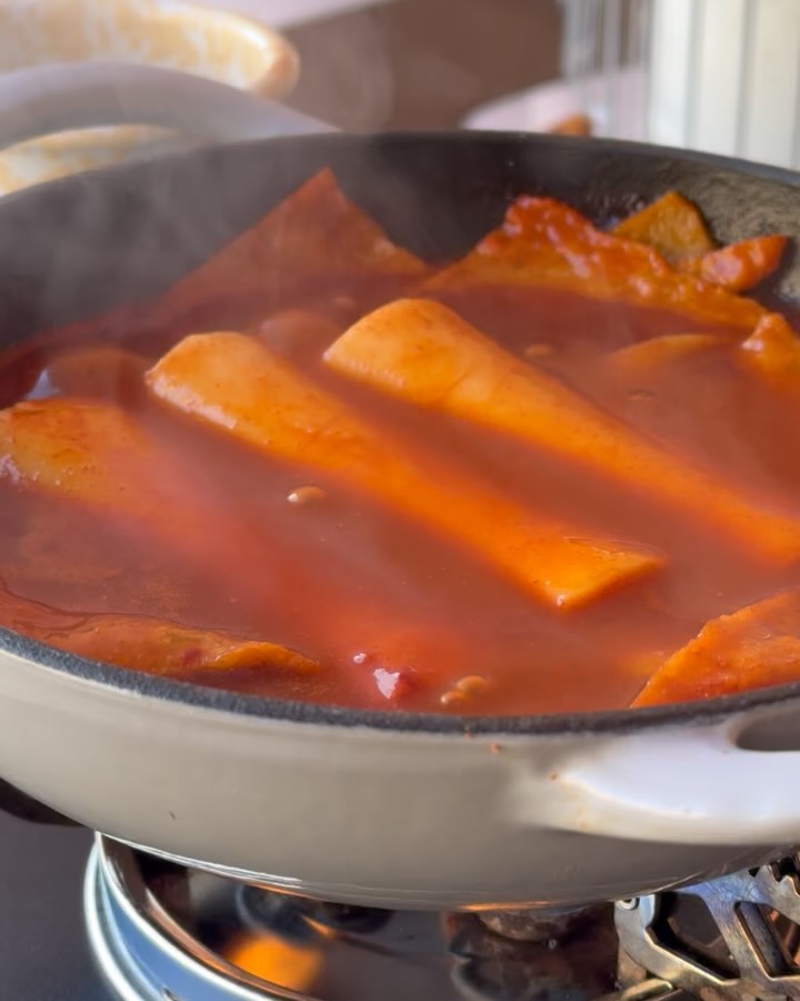 이제 딱 한주 남았다.
이번주엔 철수도 해야해서 짐을 싹 싣고와서
전자렌지요리사 컨셉 😁 그것두 재밋겠쟈나?
도파민 폭발😉
#난로요리사 #동계캠좋아