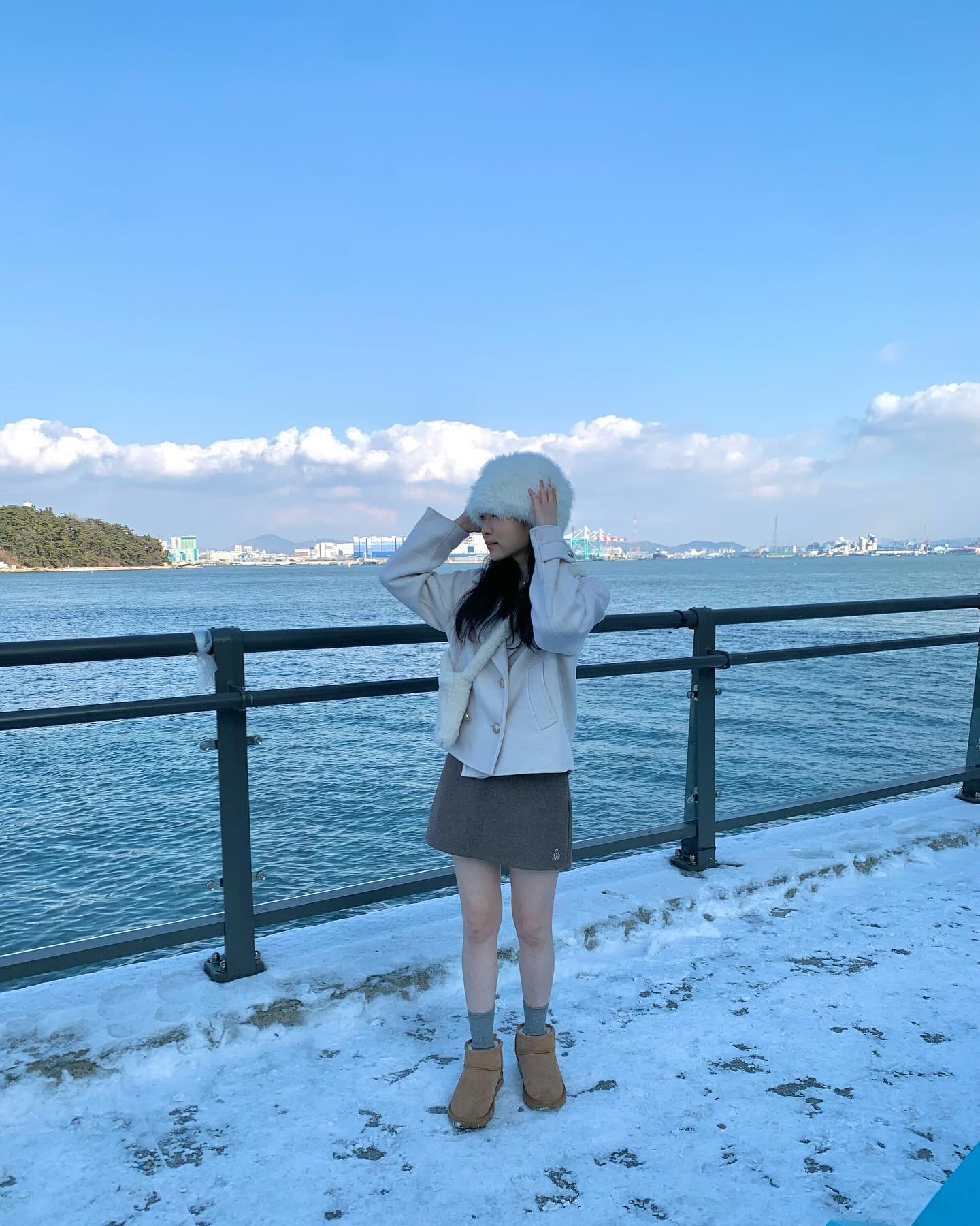 인간 눈사람 등장 ☁️⛄️❄️🩵

지나가시던 분들께서 모자 잘 어울린다고 칭찬해주셔서 행복했다 ’ڡ‘४