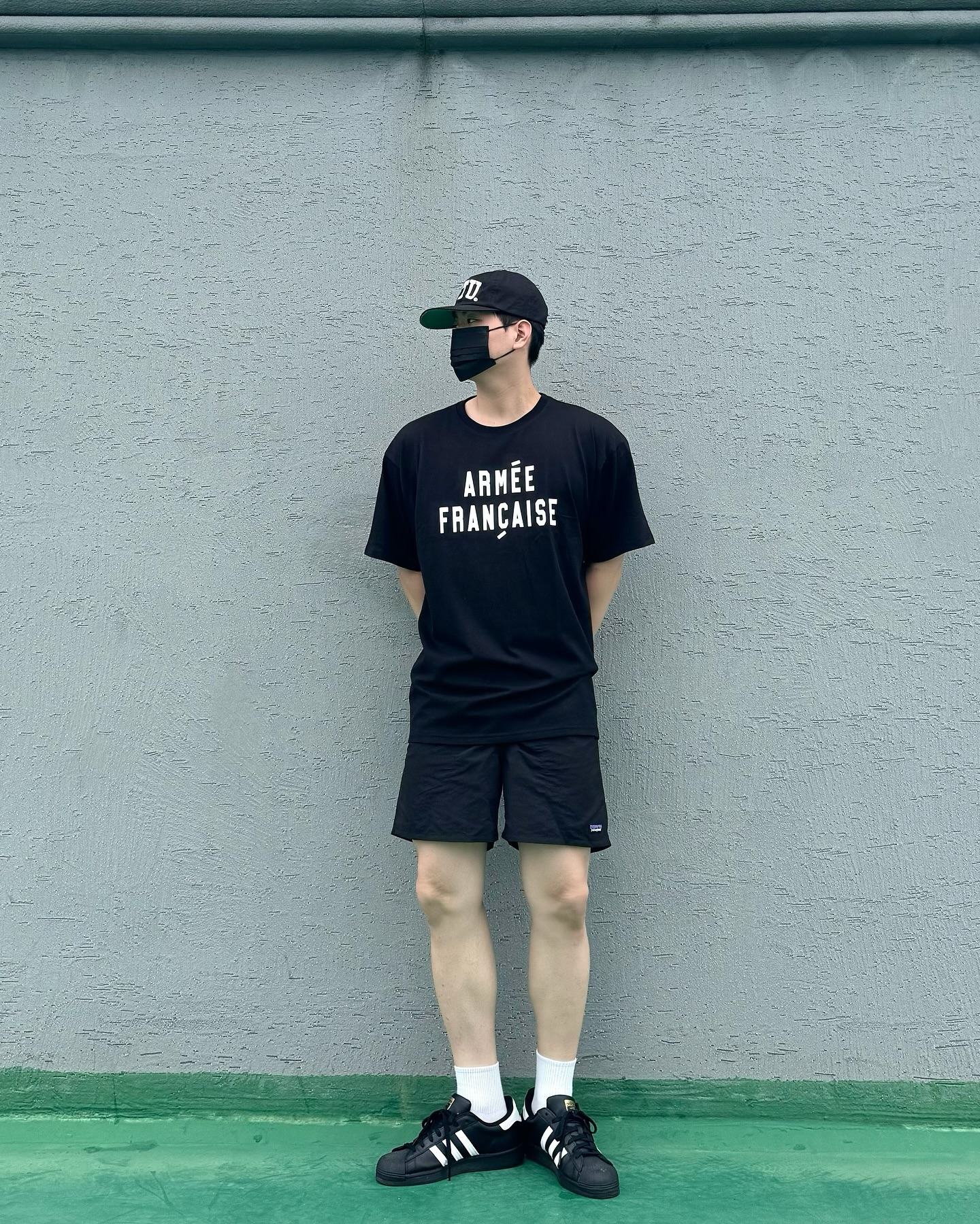#협찬 kaneitei 

기본 반팔 프린팅을 찾으신다면?👕

이 제품은 “ARMEE FRANCAISE SHORT SLEEVE (BLACK)“ XL사이즈 입니다! 해당제품은 기본 오버핏 반팔티에 단순하면서 스테디한 프린팅으로 무난하게 코디하고 싶을 때에 딱 좋은 반팔티였습니다!
감사합니다ㅎㅎ
.
.
.
.
.
.
#카네이테이 #kaneitei #반팔 #반팔추천 #티셔츠 #티셔츠추천 #데일리룩 #대학생룩 #lookbook #꾸안꾸룩 #패션 #fashion #남친룩 #남친룩코디 #데일리코디 #모자코디 #스투시모자 #아디다스 #아디다스슈퍼스타 #신발코디 #반바지코디