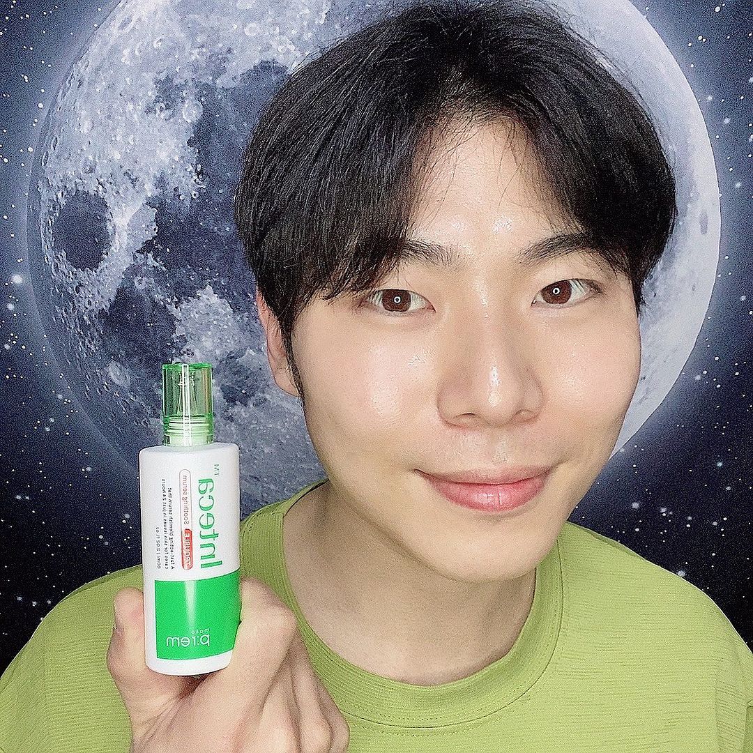 #협찬 [ 🌿 메이크프렘 인테카 트러블 세럼 🌿 ] . 트러블 흔적은.. 이제 지겹죠!!! 흔적아 저리가랏! 오늘은 메이크프렘의 트러블 세럼을 가져와봤는데요! . 병풀 핵심성분 테카와 특허 공법으로 만난 인테카로 진정력 뽜악! 거기다 모공보다 작… | Instagram