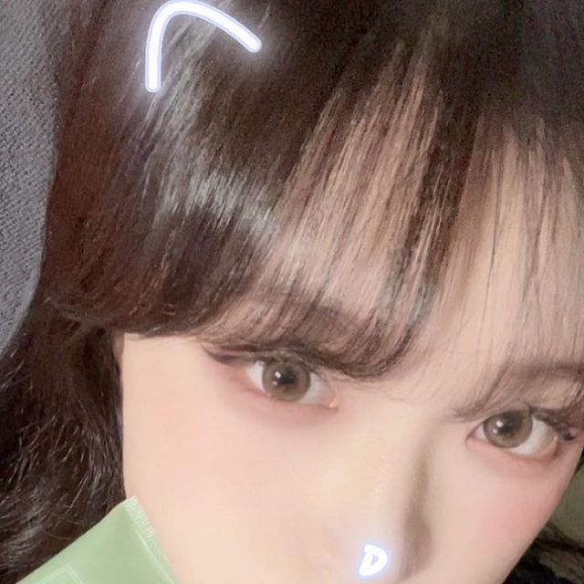 소이 on Instagram: "#광고 @veganus.korea 비건제품의 순한 톤업크림,,크크 꾸덕하게 촉촉한거 너무 좋다구요 ,♥ !!! #광고#비건어스#veganus#톤업크림#톤업크림추천#비건뷰티#비건화장품#비건기초화