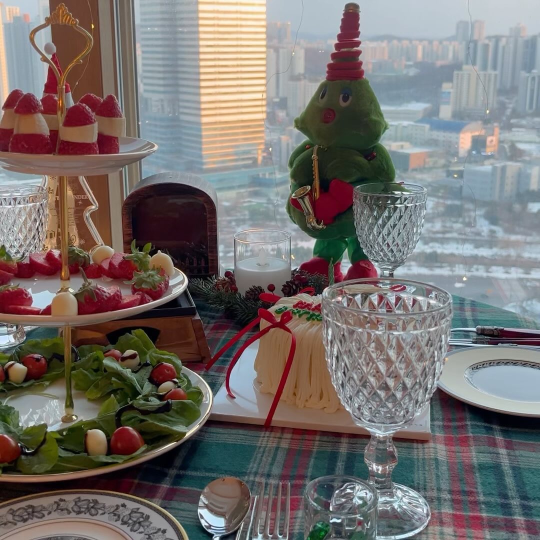 해피메리벌스데이집들이파티🎄
만난 이유 너무많음 한번에 다해버러❤️알라뷰
#merrychristmas #homeparty
