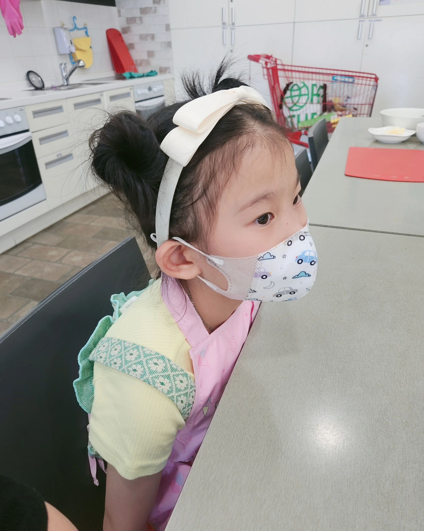 울 나나찌와 쭈니 띠와와 나 쿠키수업
열심히 만들엇다:)🥰

늘 어색해도 좋지?ㅋㅋ
담에도 함께하자 ㅋ

오늘 만든 쿠키도 집오자마자 클리어

쿠키수업 느무져아🥰

#쿠키만들기 #문화센터 #1일특강 #쿠키 #친구 #너희밖에안보여 #귀여미