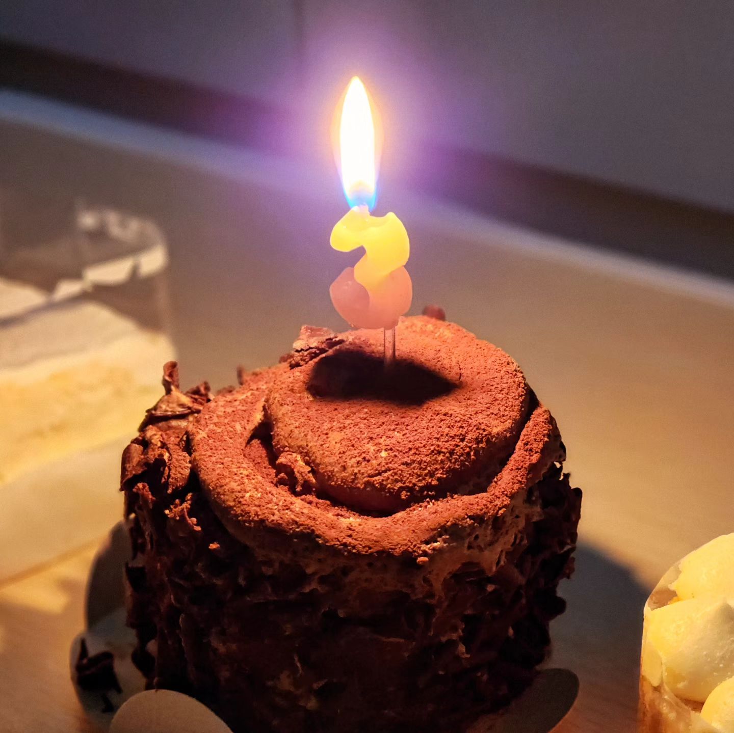 #결기3주년

육퇴 후 조촐하게 즐기는 결기🎂

를 핑계로 둘이서 조각케이크 3개 뿌시기ㅋㅋㅋ

#결혼기념일 #3주년 #👨‍👩‍👦
