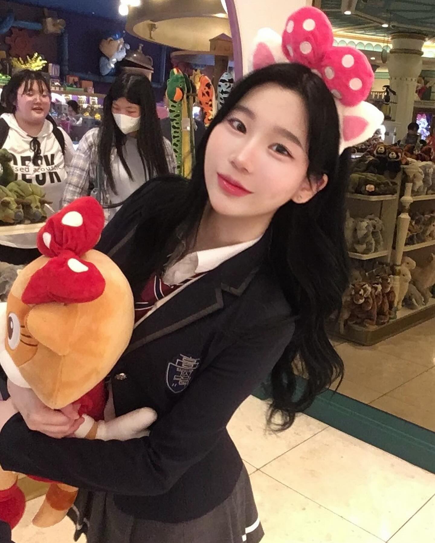 혹시 여자친구 자리 내가 차지해도 될까 ?