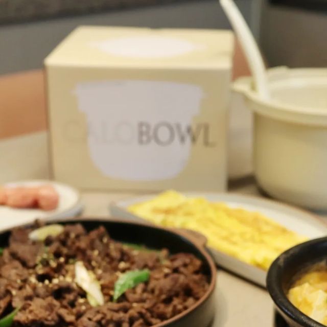 데일리쩡쓰 on Instagram: "#광고 @calobowl 다이어터에게 희소식!! 칼로리를 반으로 줄여주는 밥솥이 있다구요? 거기다 전자레인지 12분 조리로 갓한 따끈한 밥을 먹을 수 있는 초초간단 조리밥솥