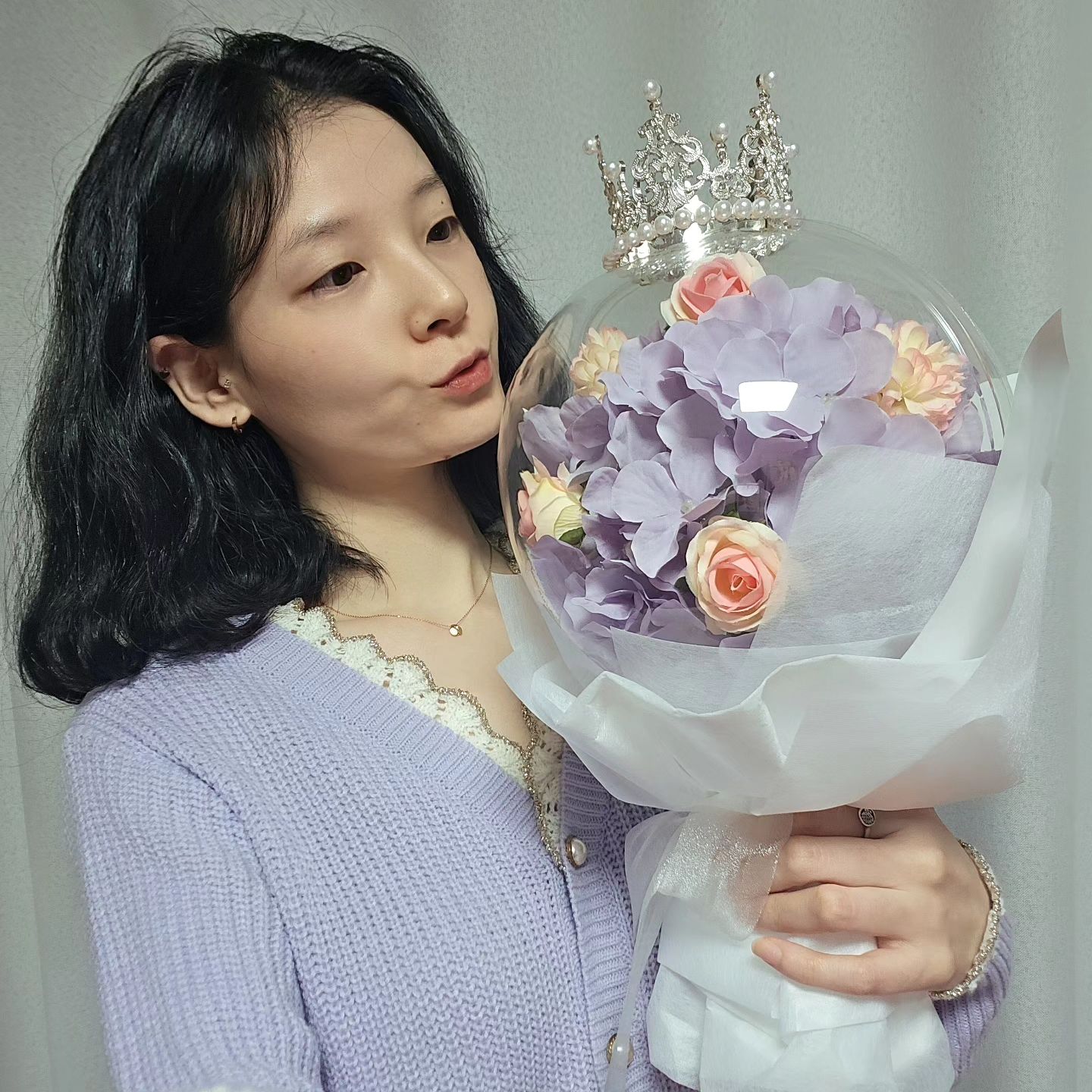 보라할미에게 보라꽃이💜
오늘은 보라꿈 꿀고야 꿀꿀
(3번째장 후기 찐진심,,🤤)
•
•
•
•
#제품제공 
#달보드레플라워 #이벤트 #기념일 #선물 #꽃 #꽃다발 #insta #instagram #newlyweds #인스타데일리 #데일리 #일상 #하루 #ootd #daily #follow4followback #팔로우 #선팔 #맞팔 #좋아요 #likelike #인친 #소통 #fff #instagood #instadaily #selfie #look #good