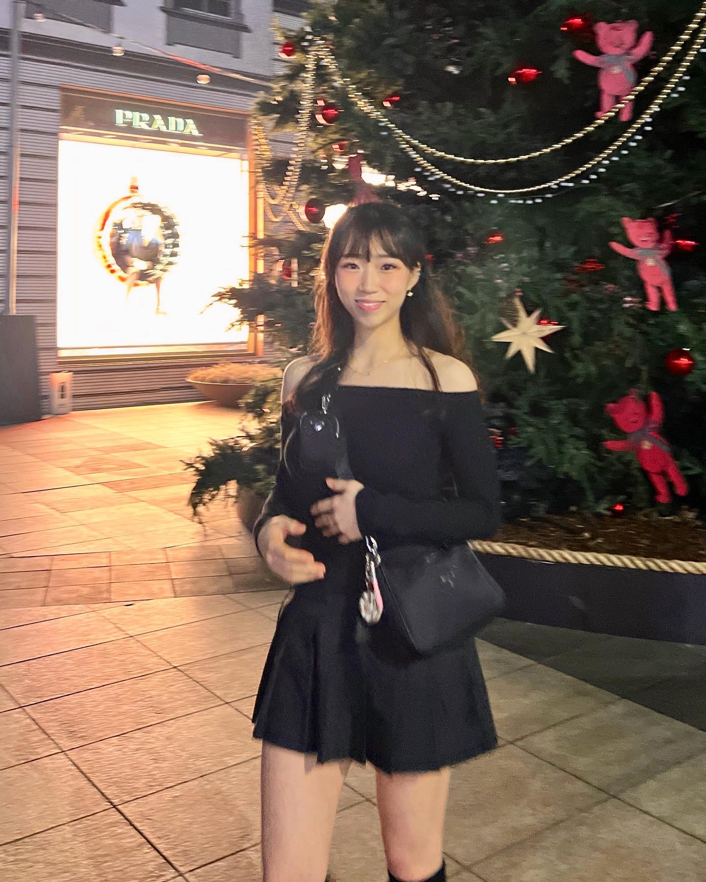 _Christmas 🎄💝

크리스마스는 1달 🎀💕

#🎄 #christmas ✨
#현대백화점무역센터점 #인터컨티넨탈 
#먹었으니 #운동 #과일최고 #해산물최고 #더현대