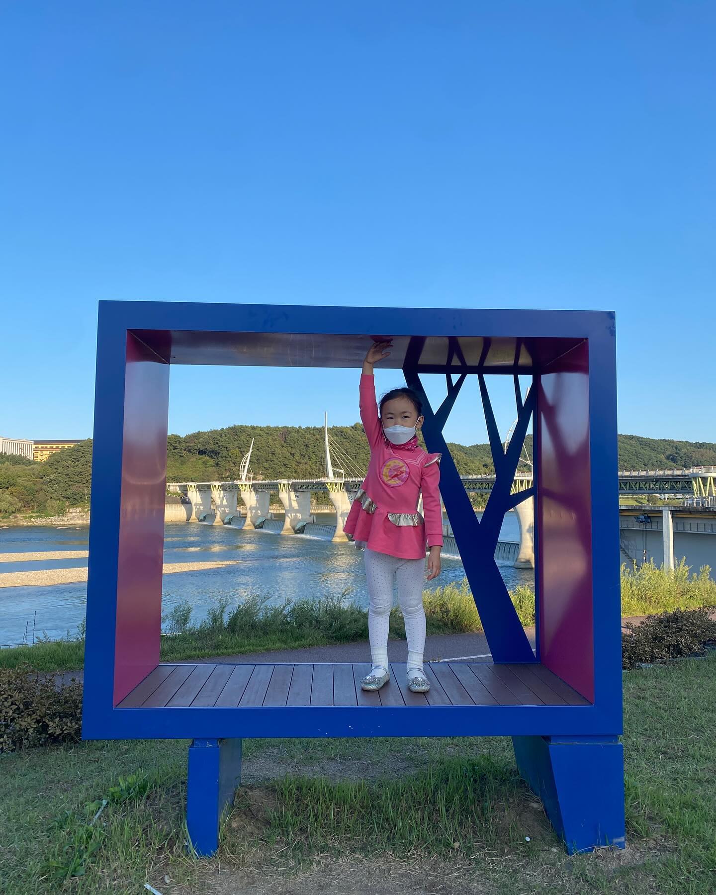 우리공주 이쁘다🫶
길쭉길쭉 이대로만 커다오…🙏
.
.
.
.
.
킥보드 대여한지 5분만에 안탄다는거 뭐냐…😡
.
.
.
.
.
#감기제발그만