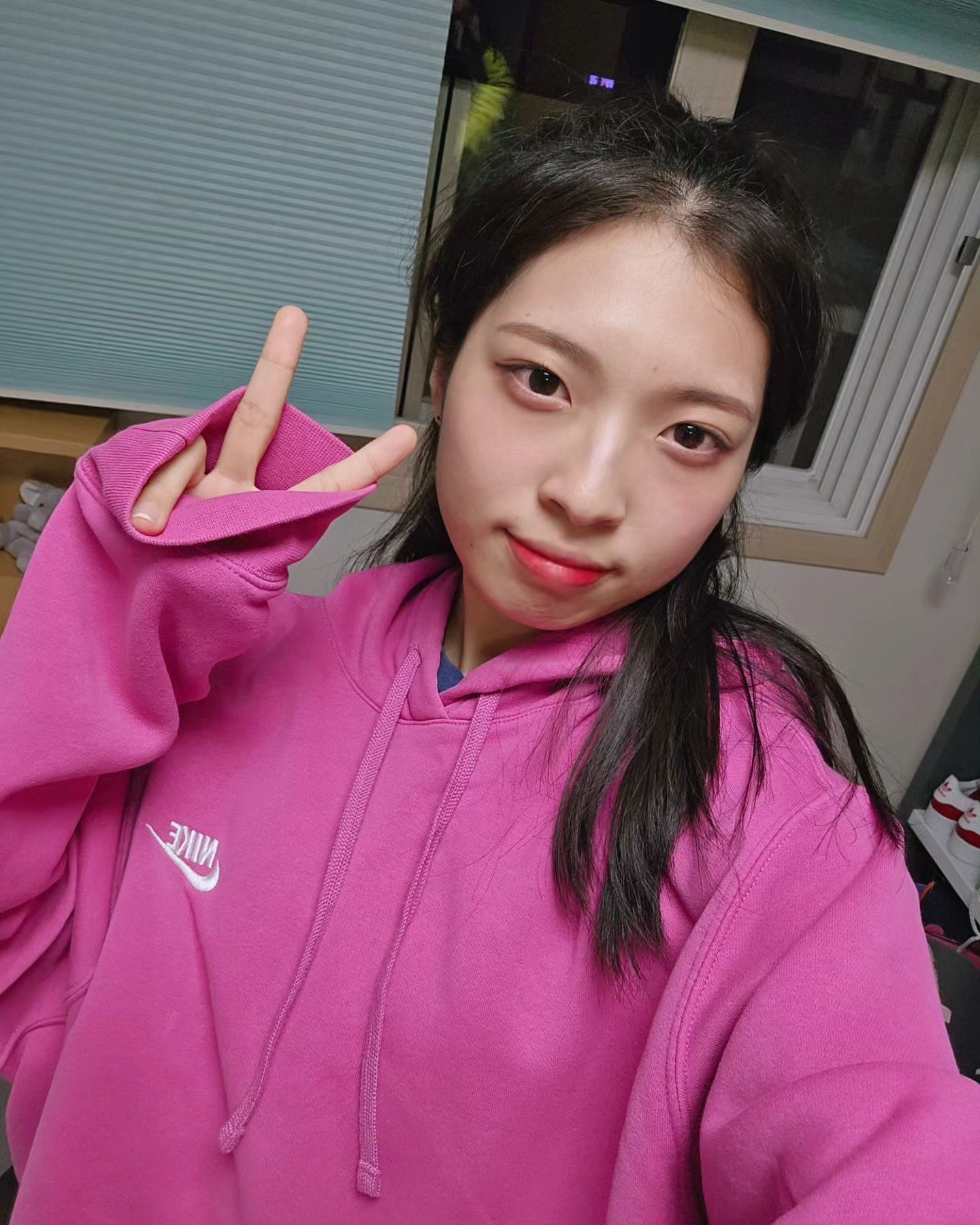 이뿌지??💟
유빈이 어무니 께서 주신 후드티 반기모라 따뜻해!!
엄무니 감사합니당!!