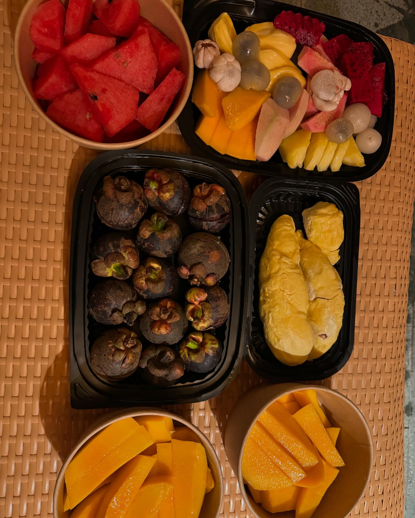 #과일배달 

과일배달 너무 좋다~ 
망고 두리안 망고스틴 
다 맛있엉 ~ 

여기는 경기도 나트랑시입니다 ㅎ 

#가족여행 #베트남 #나트랑 #모벤픽리조트 #여름휴가 #박자매 #초등 #초딩그램 #여아 #키즈 #키즈그램