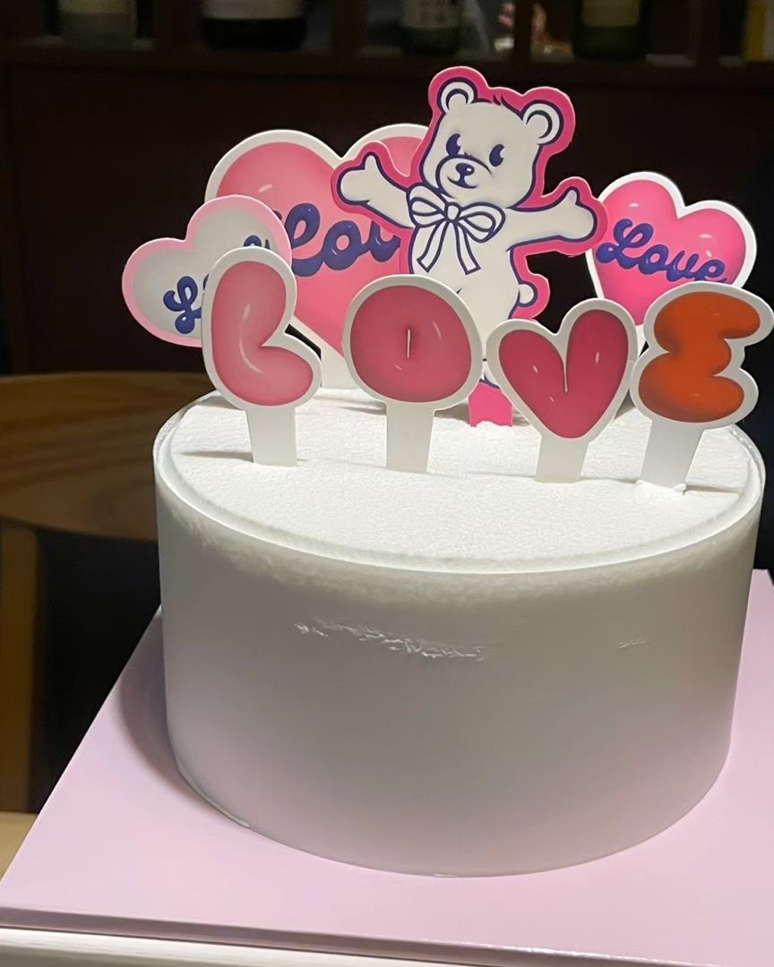 2월 생일파티주간 🤍

올해 2월에는 아끼는 친구들이 생일이라
축하하며 즐거운 시간보냈어요☺️
내 친구들에게 행복이 가득하길 :)