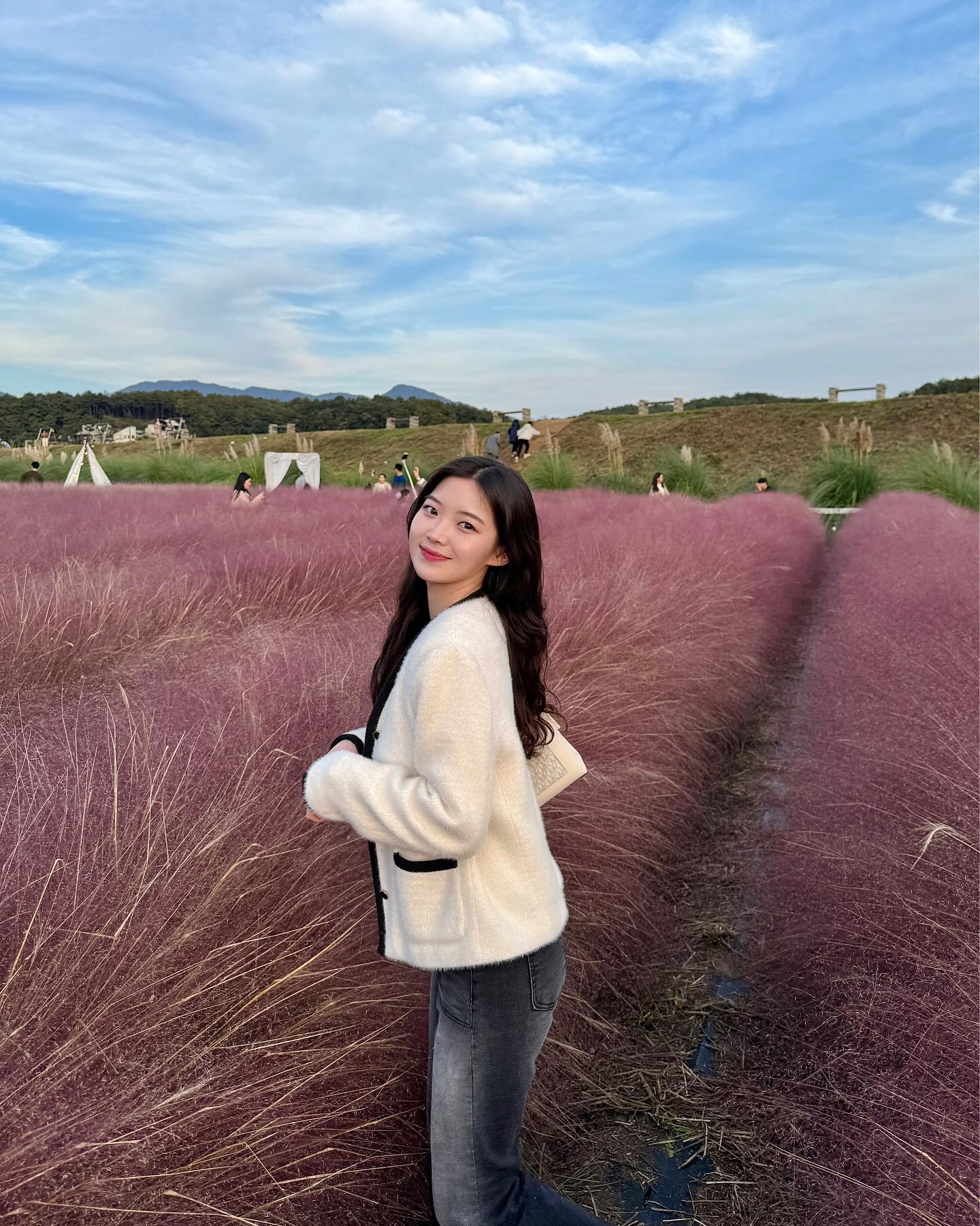 쥐도 새도 모르게 지나가는 가을중 한컷🫧