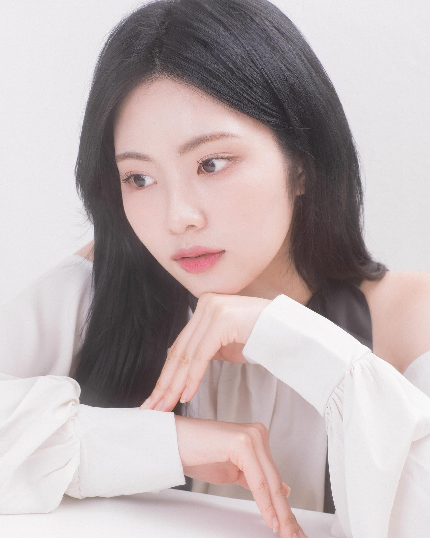 한번 해보고싶었던 인생 첫 프로필 찍기 성.공 🤍
fromsunstudio 작가님 미쳐써요오 🎀

•

•

•

#프롬선스튜디오 #강남스튜디오 #논현스튜디오 #컬러증명사진 #자연광프로필 #증명사진메이크업 #증명사진잘찍는곳