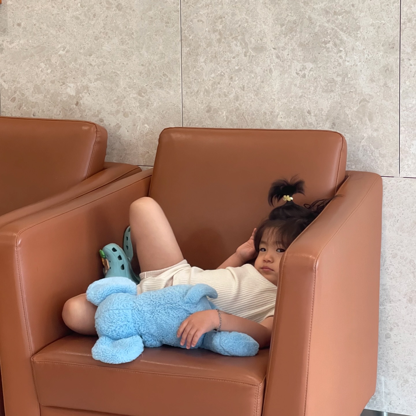 🐯_D+875

저 개구장이를… 어쩜 좋치요….🤣

아들은 아들인가봐여…