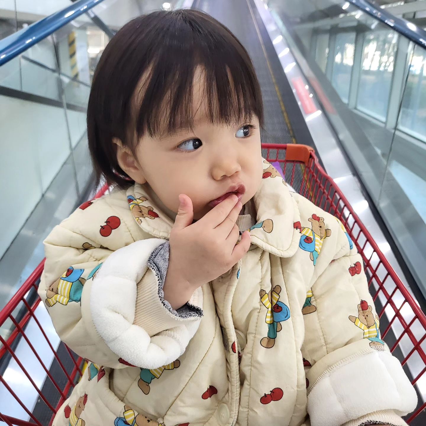 오늘 마트에서 무엇을 할까🤔

#마트 #시식 #설아 #육아스타그램 #육아
#육아맘 #설아는행복해