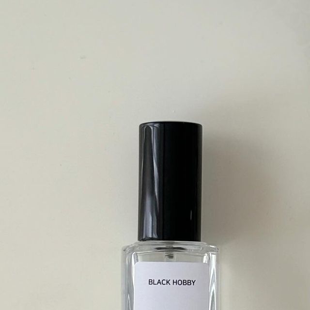 _비아이엔 on Instagram: "#광고#블랙하비 @blackhobby_official 어두운(Black) + 취미 (Hobby)라는 뜻으로 내면 속 숨겨진 당신만의 취향을 찾아드리는 향수 쇼핑몰. 판매량 : 약 300,000개 이상 구매평 : 약 5
