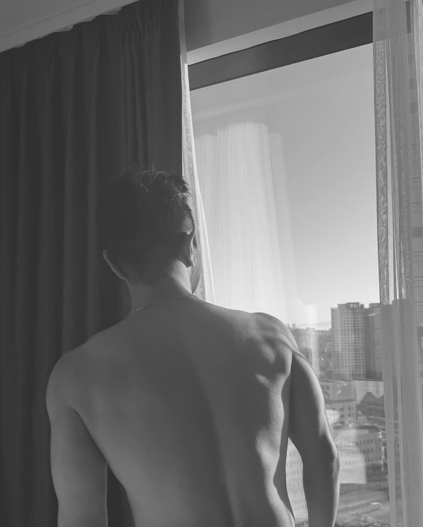 정말 오랜만에 호캉스 다녀왔어요
그동안 정신없게 사느라 가만히 쉬는게 어색하긴 했지만
다시한번 천천히 저를 마주볼 수 있는 시간이었습니다☺️

그리고 조만간 황빠꾸티비로 만나볼 수 있을것 같아요
구독, 좋아요, 알람설정 해주실거죠? 😜❤️