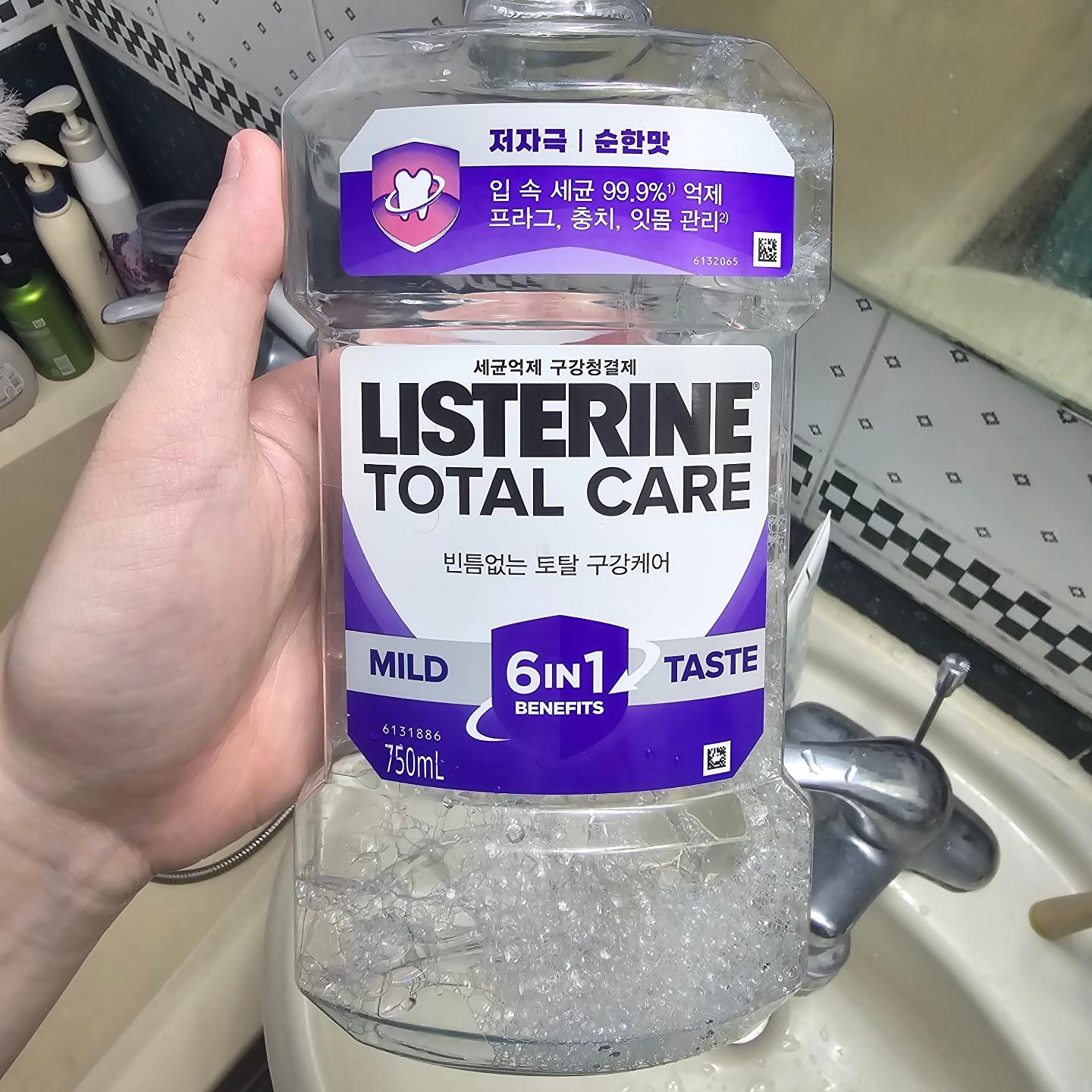 맵찔이라#가글 잘 못했다면 넘 부끄럽,,지만,,
#리스테린 저자극 순한맛때문에 처음으로 한통 다 써봤다🤣
투명or파랑색 아닌 연보라색인것도 맘에 들어,,❣️
#빈틈없는21일 #구강토탈케어
