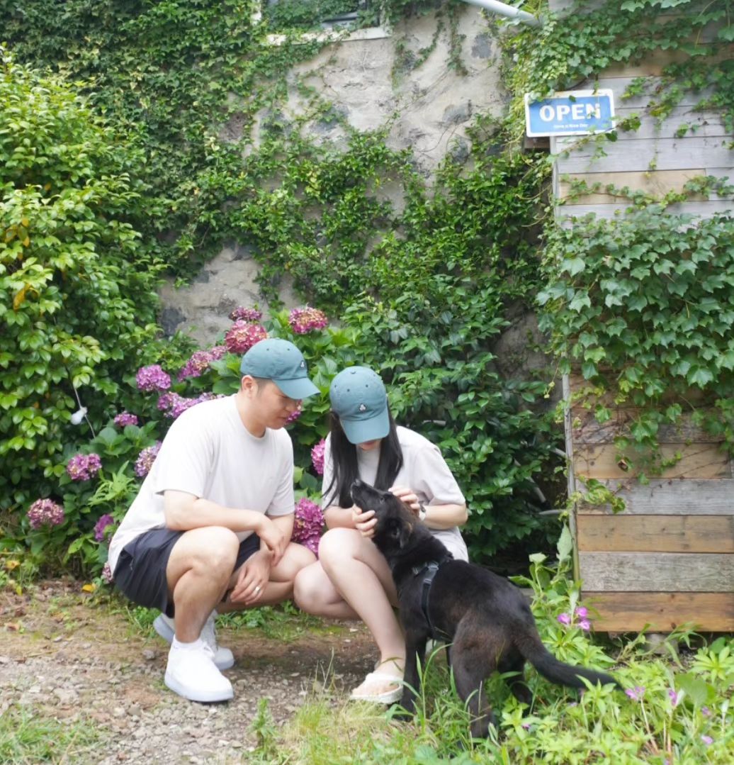 사진찍는데 귀여운 애기가 옴🥰