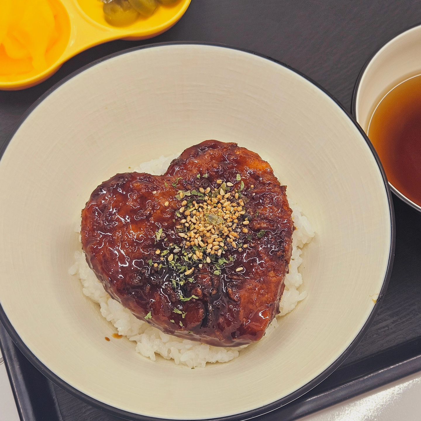 🐷🐖🐽

#내돈내산맛집
#연돈볼카츠 #연돈볼카츠내서점
#연돈볼카츠마산내서점