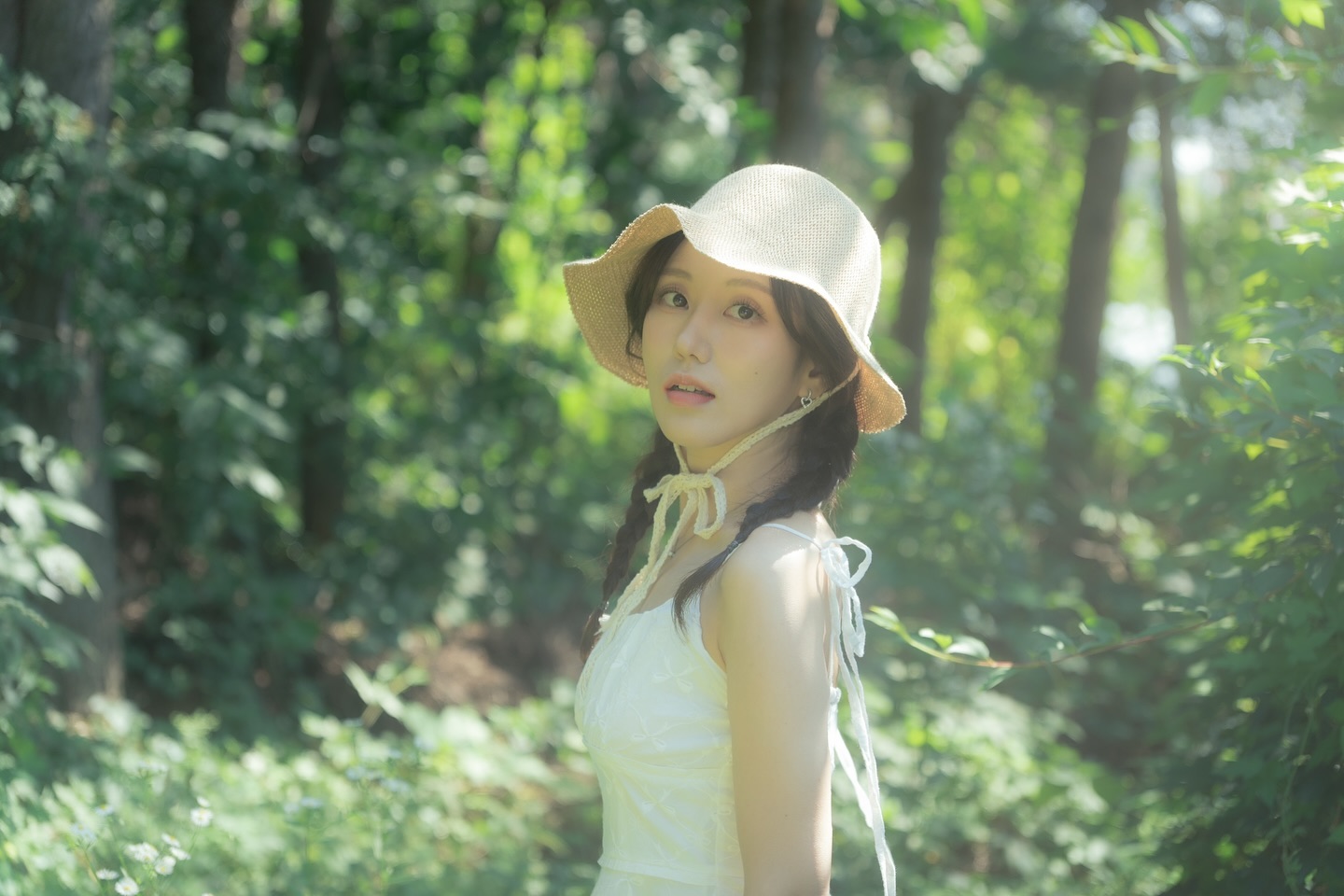 🌿
綠陰, 2024

P. taeki._.film