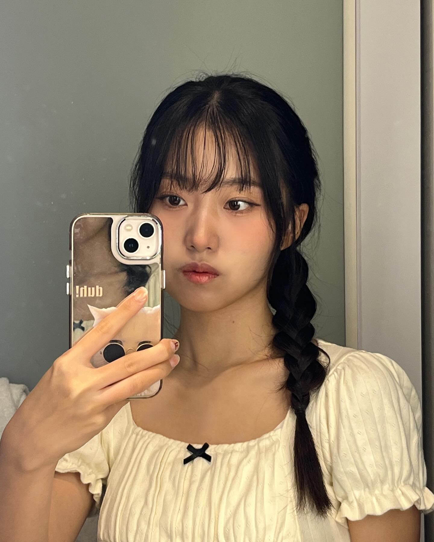 이때 아니면 언제 또 머리 땋아보겠어🙈🤫

일본 느낌 낭낭하게 꾸미긴 했지만 일본인으로 자꾸 오해받아서 나 일본상인가 3초 고민함

첫날엔 3D 고양이 못봤는데 쇼핑하다가 우연히 봐서 왕 해삐 했음 ㅎㅎ

매일 3만보씩 걸어서 힘들었지만 알찼다! 다들 프리쿠라는 꼭 찍어보세요 가웃김

#일본 #도쿄