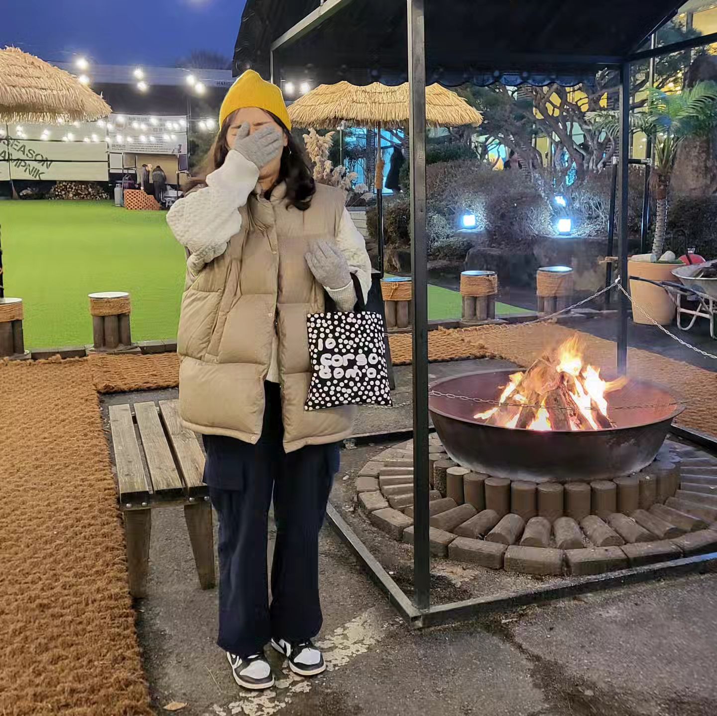 23년 마지막날.
고기랑 곱창도 먹고 불멍도 때리고 마시멜로도 구워먹고 마무리.
2024년에는 더 잘 지내보자 허씨들아~
