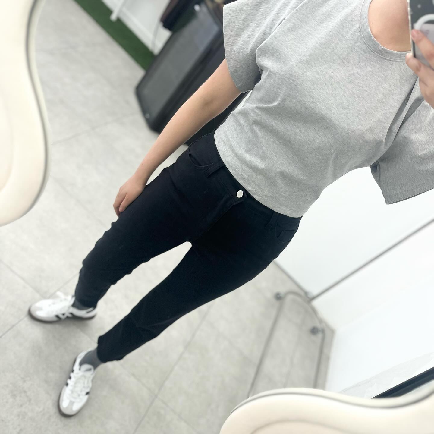 Simple is best 🐻‍❄️ #무채색코디 #봄신상맛보기