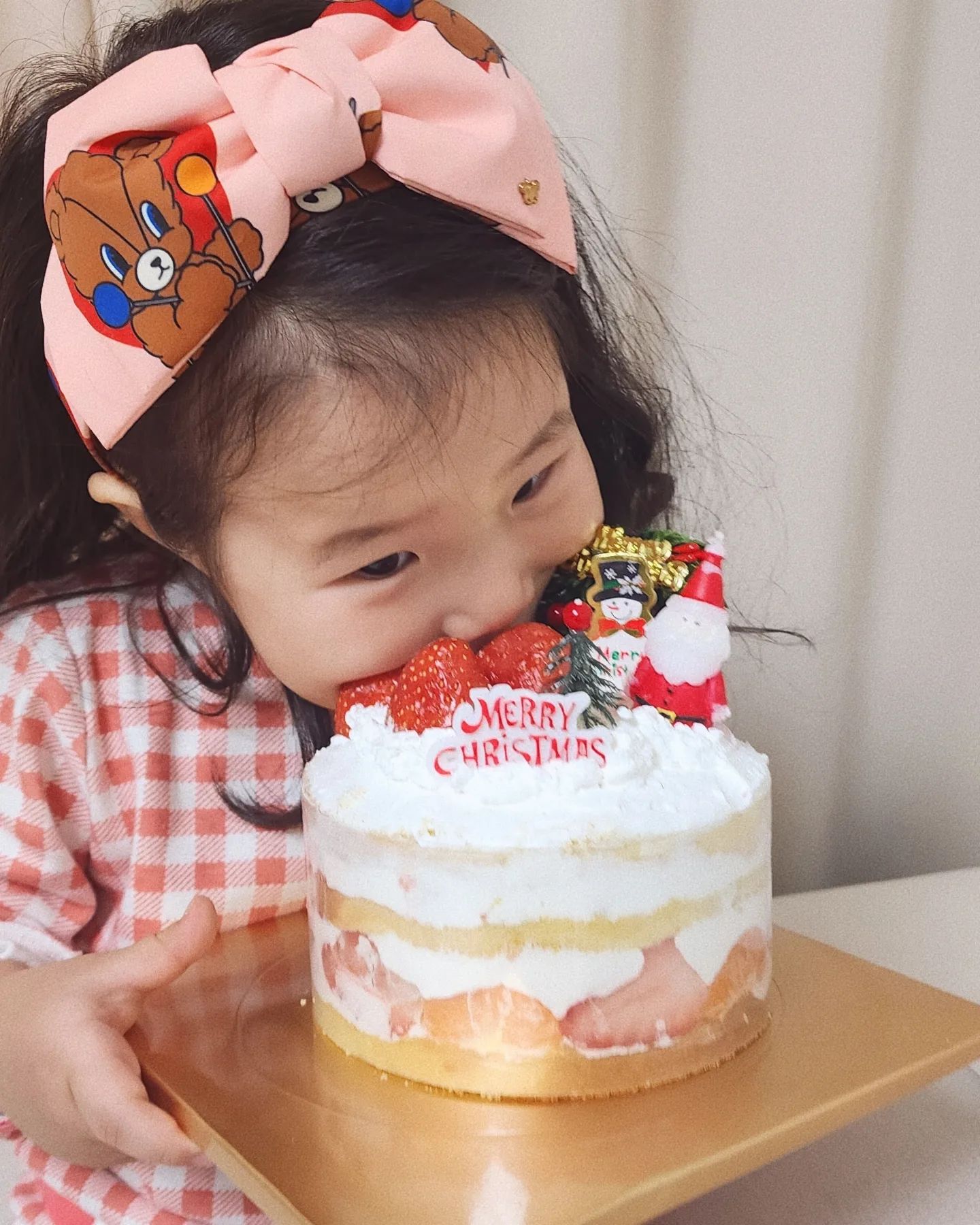 크리스마스 준비🍰

#딸기베어문케이크 #크리스마스준비완료🎄
