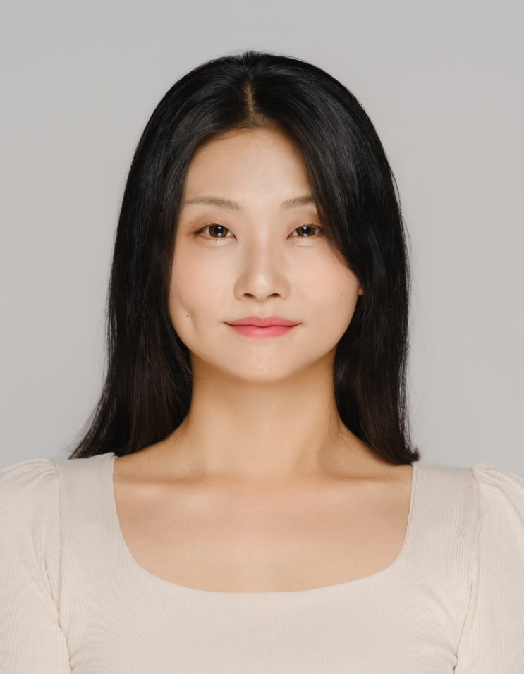홍대증명사진 다음사진관 예쁘고 자연스러운 보정