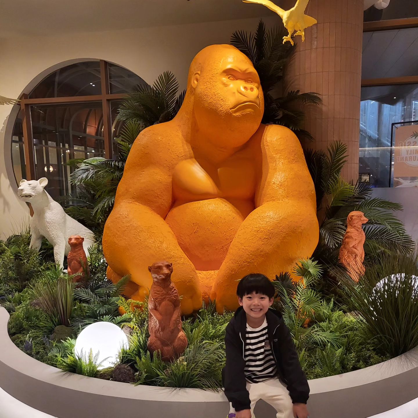 동물원 컨셉 인천 신상 패밀리레스토랑🦖
포토존도 많고 음식도 너무 맛있음!
아이랑 가기 너무좋은 곳💛

스퀘어원 트라이아스
📌인천 연수구 청능대로 210 B1층

#스퀘어원#인천송도맛집#인천레스토랑#트라이아스