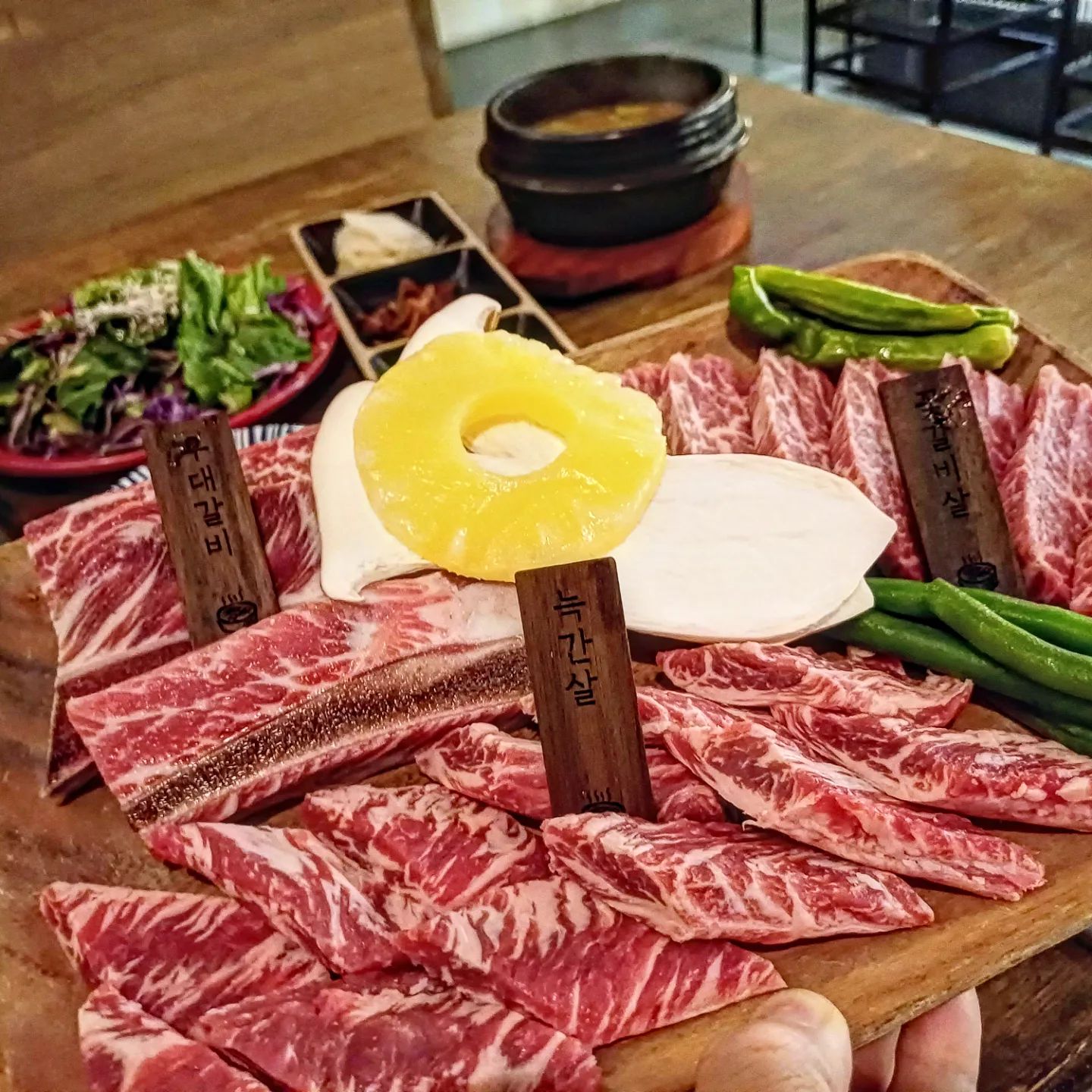 내가 제일 좋아하는 #소고기맛집
#소소화로!!!

숯불에 조금씩 구워먹는 재미도 좋고
비주얼도  좋고 
분위기도 좋고 
무엇보다 소고기 맛이 최고예요🥰

#위례소고기 #위례소고기맛집  #위례고기집 #위례야끼니꾸