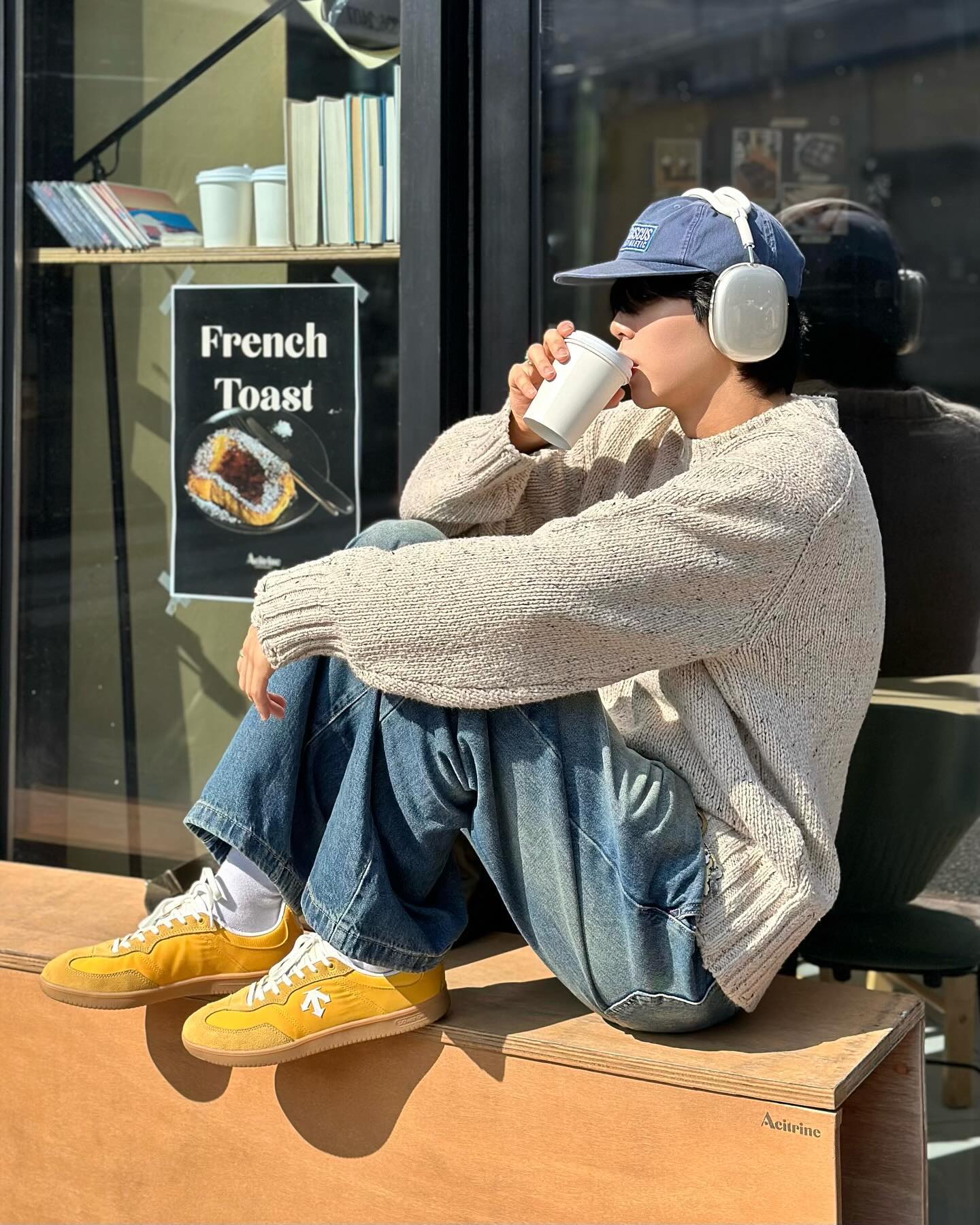#광고 봄이랑 썸타는 중🌼
(근데 오늘 차인듯)
 
descente_kr 실릭한 실루엣의 엣지노트 스니커즈 이거 봄 스타일링하기 좋네요👍
 
#데상트 #엣지코트