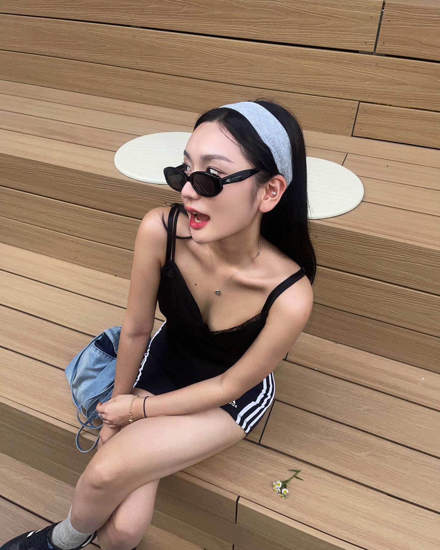 Fit check
.
.
:
.
.
.
:
.
#팔로우 #선팔 #맞팔 #좋아요 #좋아요반사 #오오티디 #셀카 #셀스타그램 #좋반 #데일리 #일상 #일상스타그램 #소통 #selfie #instagood #instadaily #instagram #instalike #follow #daily #likeforlikes #대학로 #좋반테러 #fff #outiftoftheday #ootd #outfitinspiration #blockcore #outfitideas #outfits
