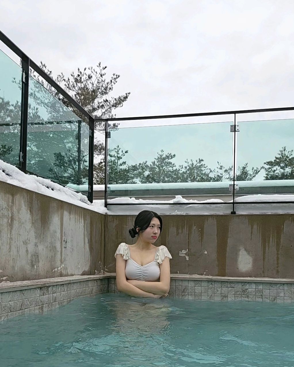 안추운척