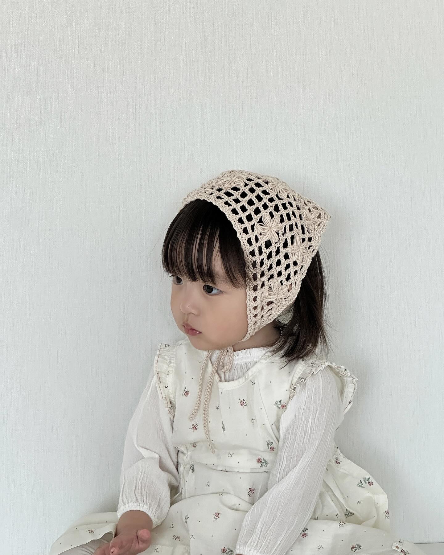 ⠀ 
올 봄엔 헤어커치프로 화사하게 다니기🪽 
/ durimungsil_knit
⠀